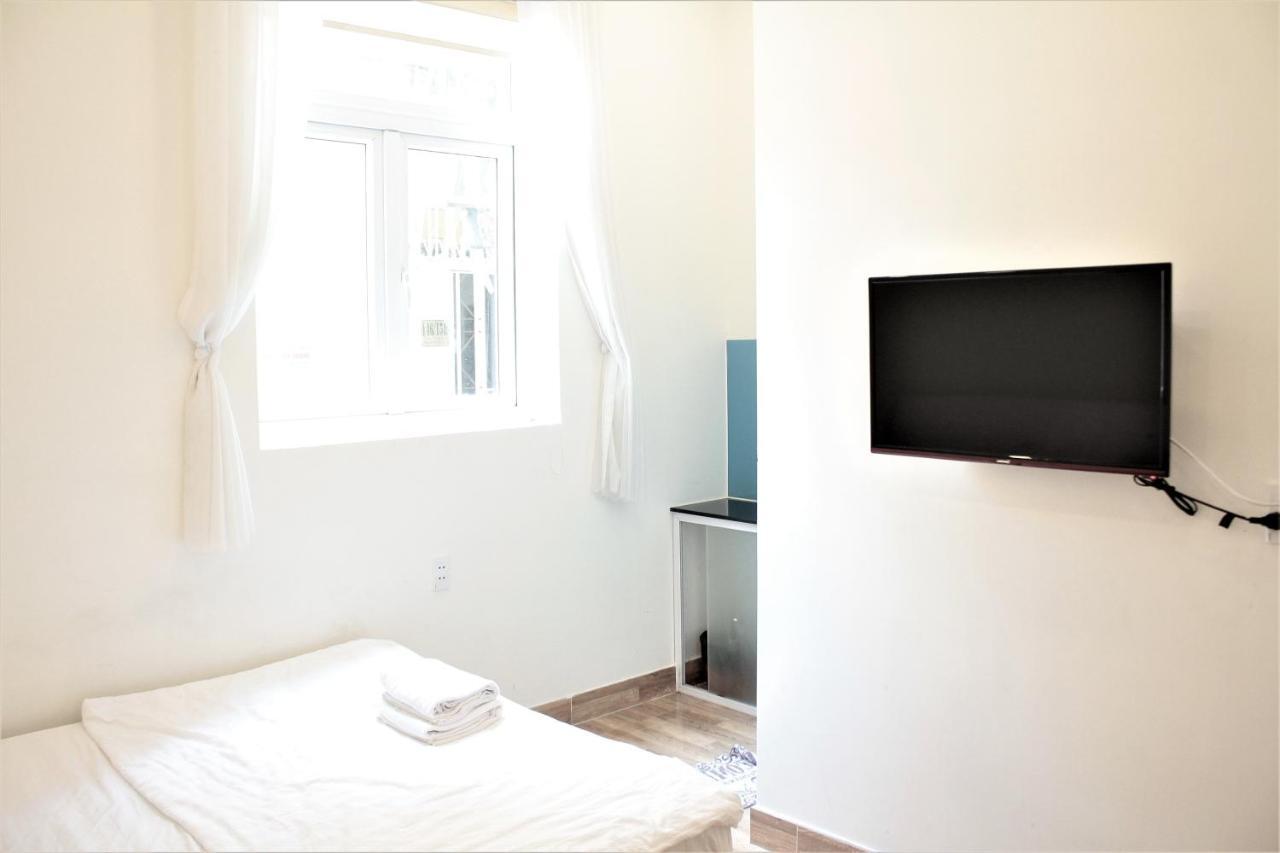 Auhome Minimalist Apartment Хошимін Екстер'єр фото
